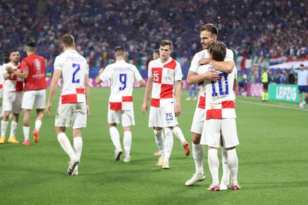 24.06.2024, xtgx, Fussball EM 2024, Kroatien - Italien emspor, v.l. Luka Modric (Kroatien Croatia) celebrate the goal, Der Torjubel zum 1:0 (UEFA REGULATIONS PROHIBIT ANY USE OF PHOTOGRAPHS as IMAGE SEQUENCES and or QUASI-VIDEO) Leipzig