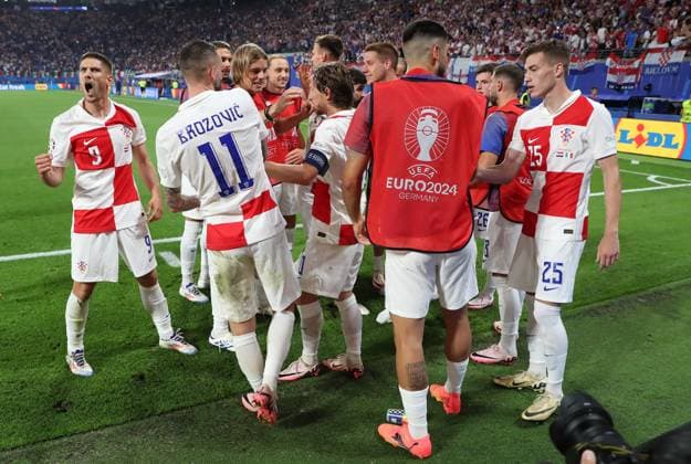 24.06.2024, xtgx, Fussball EM 2024, Kroatien - Italien emspor, v.l. Luka Modric (Kroatien Croatia), celebrate the goal, Der Torjubel zum 1:0 (UEFA REGULATIONS PROHIBIT ANY USE OF PHOTOGRAPHS as IMAGE SEQUENCES and or QUASI-VIDEO) Leipzig