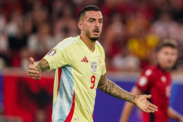 2024-06-24 Albania v Spain - Group B - UEFA EURO, EM, Europameisterschaft,Fussball 2024 DUSSELDORF, GERMANY - JUNE 24: Joselu of Spain confused during the Group B - UEFA EURO 2024 match between Albania and Spain at Dusseldorf Arena on June 24, 2024 in Dusseldorf, Germany. (Photo by Joris Verwijst BSR Agency) Dusseldorf Germany Content not available for redistribution in The Netherlands directly or indirectly through any third parties. Copyright: xBSRxAgencyx