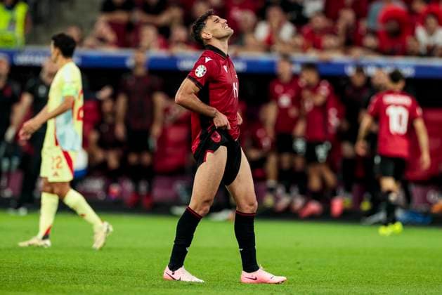 UEFA EURO, EM, Europameisterschaft,Fussball 2024: Albanien - Spanien; 24.06.2024 Qazim Laci (Albanien, 14) ärgert sich. UEFA EURO 2024: Albanien - Spanien; Arena Düsseldorf, Düsseldorf, am 24.06.2024 Copyright: xBEAUTIFULxSPORTS Meuselx