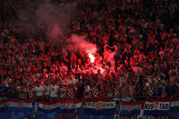 UEFA European Football Championship - UEFA EURO, EM, Europameisterschaft,Fussball 2024 - Croatia vs Italy Leipzig, Germany 24.06.2024: Croatian fans smoke bombs during the UEFA EURO 2024 Matchday 3, group stage B football match between Croatia vs Italy at Leipzig Stadium. Leipzig Germany  Copyright: xIPAxSport ABACAx