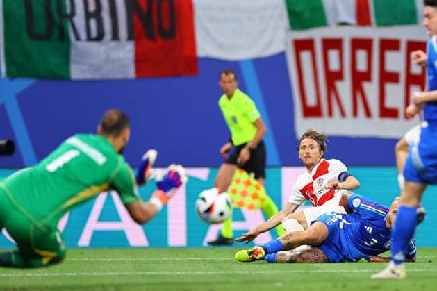 2024.06.24 Lipsk Pilka nozna Reprezentacja Mistrzostwa Europy EURO 2024 Niemcy Chorwacja - Wlochy N z Luka Modric Foto Pawel Andrachiewicz PressFocus 2024.06.24 Lipsk Football European Championships 2024 EURO 2024 Germany Croatia - Italy Luka Modric Credit: Pawel Andrachiewicz PressFocus NEWSPIX.PL --- Newspix.pl POLAND OUT!  20240624_xPF_PA046