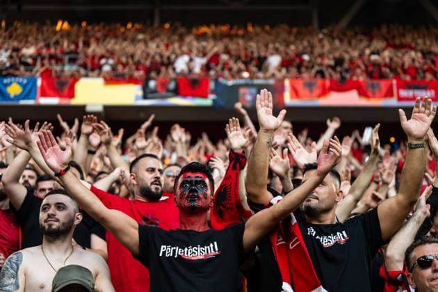 Albania v Spain: Group B - UEFA EURO, EM, Europameisterschaft,Fussball 2024 Fans of Albania are cheering prior to the UEFA EURO 2024 group stage match between Albania and Spain at Dusseldorf Arena in Dusseldorf, Germany, on June 24, 2024. Duesseldorf Germany  Copyright: xHeshamxElsherifx originalFilename:elsherif-albaniav240624_npPgw.jpg