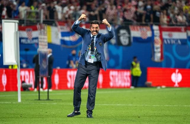 Fussball, Herren, Saison 2023 24, UEFA EURO, EM, Europameisterschaft,Fussball 2024, Gruppe B (3. Spieltag) in Leipzig, Kroatien - Italien, Teamkoordinator Gianluigi Buffon jubelt nach Abpfiff, 24.06. 2024, Copyright: xMatthiasxKochx
