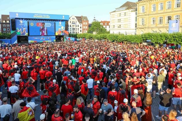 Fan Zone Burgplatz in Düsseldorf - Public Viewing: UEFA EURO, EM, Europameisterschaft,Fussball 2024 - Albanien gegen Spanien; 24.06.2024 Fan Zone Burgplatz in Düsseldorf - Public Viewing: UEFA EURO 2024 - Albanien gegen Spanien am 24.06.2024, Düsseldorf. - Copyright: xBEAUTIFULxSPORTS KennyxBeelex
