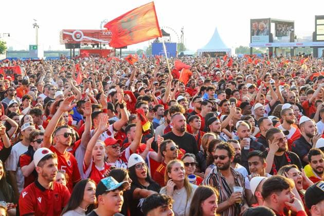 Fan Zone Burgplatz in Düsseldorf - Public Viewing: UEFA EURO, EM, Europameisterschaft,Fussball 2024 - Albanien gegen Spanien; 24.06.2024 Fan Zone Burgplatz in Düsseldorf - Public Viewing: UEFA EURO 2024 - Albanien gegen Spanien am 24.06.2024, Düsseldorf. - Copyright: xBEAUTIFULxSPORTS KennyxBeelex
