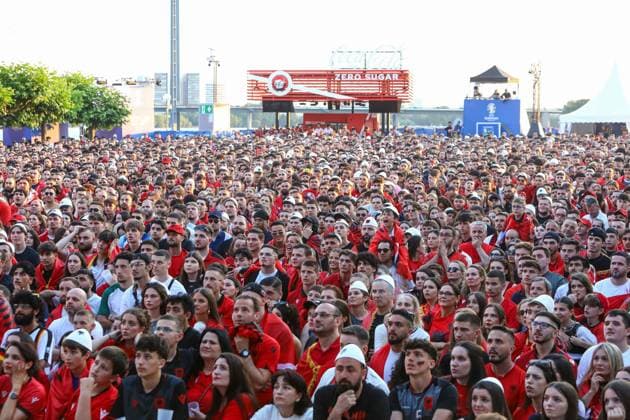 Fan Zone Burgplatz in Düsseldorf - Public Viewing: UEFA EURO, EM, Europameisterschaft,Fussball 2024 - Albanien gegen Spanien; 24.06.2024 Fan Zone Burgplatz in Düsseldorf - Public Viewing: UEFA EURO 2024 - Albanien gegen Spanien am 24.06.2024, Düsseldorf. - Copyright: xBEAUTIFULxSPORTS KennyxBeelex