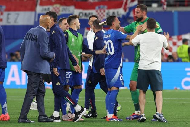 Leipzig, Germany 24.06.2024: Mattia Zaccagni of Italy celebrates at end of the UEFA EURO, EM, Europameisterschaft,Fussball 2024 Matchday 3, group stage B football match between Croatia vs Italy at Leipzig Stadium.  Copyright: xx xx IPA_Agency_IPA47450015
