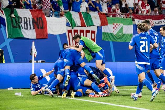 Croatia v Italy, UEFA EURO, EM, Europameisterschaft,Fussball 2024, Leipzig, Germany Leipzig, Germany. 24th, June 2024. The players of Italy seen in celebration after Mattia Zaccagni equalieses for 1-1 during the UEFA Euro 2024 match in Group B between Croatia and Italy at Red Bull Arena in Leipzig. Leipzig Germany  Copyright: xGonzalesxPhoto LassexLagonix
