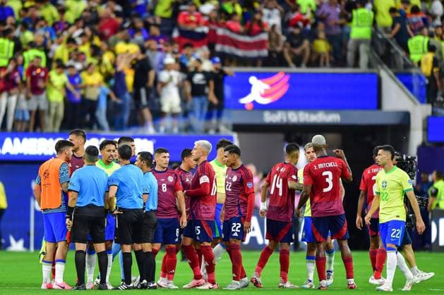 RECORD DATE NOT STATED Copa America USA 2024 Brazil 0-0 Costa Rica Francisco Calvo and Jeyland Mitchell of Costa Rica during the game between Brazil and Costa Rica as part of the CONMEBOL Copa America USA 2024 group D, at SoFi Stadium, on June 24, 2024 in Inglewood, California, United States. INGLEWOOD CALIFORNIA UNITED STATES  Copyright: xIsaacxOrtizx 20240624220342_CA_GD_2024_BRA_CRC_CALVO206