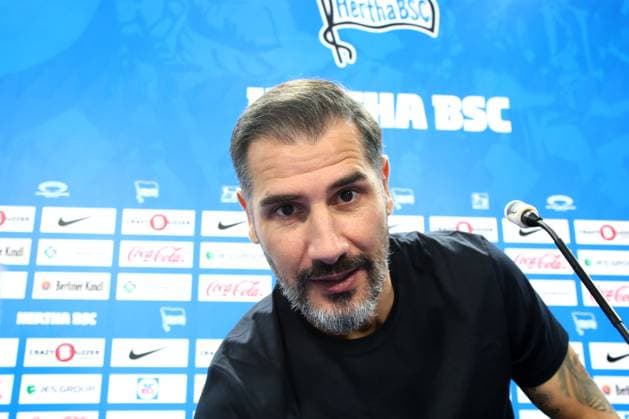 DEU, DFL, 2. FBL, Hertha BSC, Pressekonferenz, 25.06.2024, Hertha BSC Geschaeftsstelle, Berlin, DEU, DFL, 2. FBL, Hertha BSC, Pressekonferenz, im Bild Cheftrainer Cristian Fiel (Hertha BSC Berlin) DFL - regulations prohibit any use of Photographs as image sequences and or quasi-video Foto: Juergen Engler nordphoto GmbH