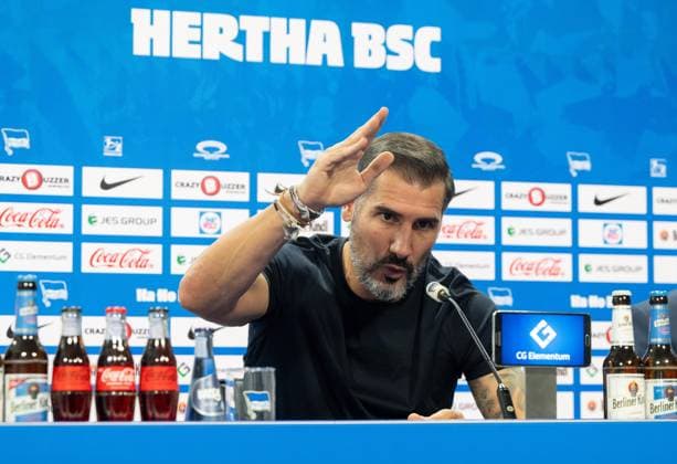 Fussball, Herren, Saison 2024 2025, 2. Bundesliga, Hertha BSC, Pressekonferenz, Vorstellung des neuen Trainers Cristian Fiel, v. l. , 25.06. 2024,
