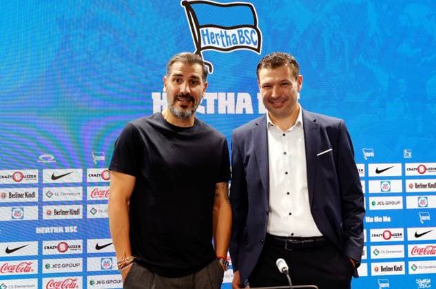 Trainer Cristian Fiel, Sportdirektor Benjamin Weber, Deutschland, Berlin, Sportpark, Fussball, Herren, Saison 2024 2025, 2. Bundesliga, Hertha BSC, Pressekonferenz, Vorstellung des neuen Trainers Cristian Fiel