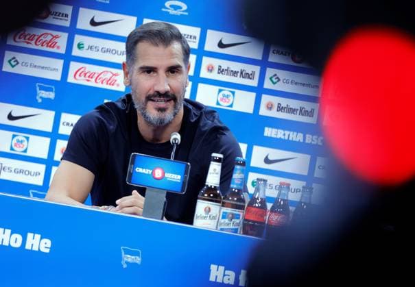 Trainer Cristian Fiel, Deutschland, Berlin, Sportpark, Fussball, Herren, Saison 2024 2025, 2. Bundesliga, Hertha BSC, Pressekonferenz, Vorstellung des neuen Trainers Cristian Fiel