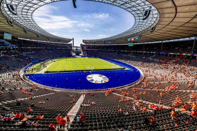 Fan warm up for Netherlands v Austria, UEFA EURO, EM, Europameisterschaft,Fussball 2024, Berlin, Germany Berlin, Germany. 25th, June 2024. The Olympiastadion for the UEFA Euro 2024 match in Group D between Netherlands and Austria in Berlin. Berlin Germany  Copyright: xGonzalesxPhoto LassexLagonix