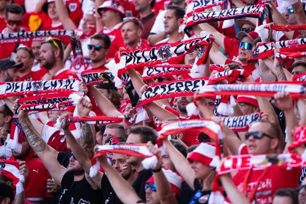 Fans von Oesterreich, GER, Netherlands (NED) vs Austria (AUT), Fussball Europameisterschaft, UEFA EURO, EM, Europameisterschaft,Fussball 2024, Gruppe D, 3. Spieltag, 25.06.2024 GER, Netherlands (NED) vs Austria (AUT), Fussball Europameisterschaft, UEFA EURO 2024, Gruppe D, 3. Spieltag, 25.06.2024 Berlin Copyright: xEibner-Pressefoto Memmlerx EP_MMR