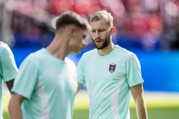 Player warm up for Netherlands v Austria, UEFA EURO, EM, Europameisterschaft,Fussball 2024, Berlin, Germany Berlin, Germany. 25th, June 2024. Konrad Laimer of Austria is warming up before the UEFA Euro 2024 match in Group D between Netherlands and Austria at Olympiastadion in Berlin. Berlin Germany  Copyright: xGonzalesxPhoto LassexLagonix