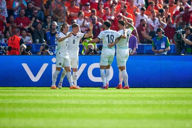 Oesterreich jubelt ueber Tor zum 1:0, GER, UEFA EURO, EM, Europameisterschaft,Fussball 2024, Fussball Herren, UEFA EM 2024 Matchtag 3, Gruppe D, Niederlande vs. Oesterreich, Netherlands vs. Austria, 25.06.2024. GER, UEFA Euro 2024, Fussball Herren, UEFA EM 2024 Matchtag 3, Gruppe D, Niederlande vs. Oesterreich, Netherlands vs. Austria, 25.06.2024. Berlin Copyright: xEibner-Pressefotox xClaudiusxRauchx EP_CRH