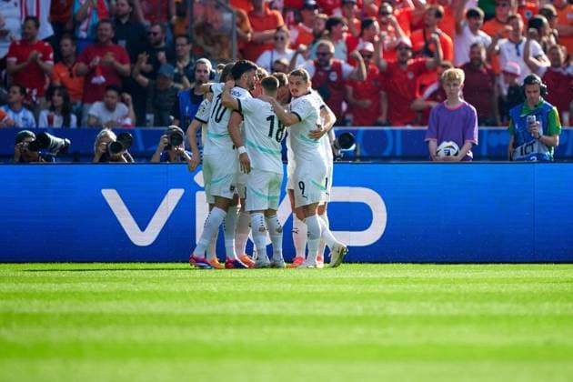 Oesterreich jubelt ueber Tor zum 1:0, GER, UEFA EURO, EM, Europameisterschaft,Fussball 2024, Fussball Herren, UEFA EM 2024 Matchtag 3, Gruppe D, Niederlande vs. Oesterreich, Netherlands vs. Austria, 25.06.2024. GER, UEFA Euro 2024, Fussball Herren, UEFA EM 2024 Matchtag 3, Gruppe D, Niederlande vs. Oesterreich, Netherlands vs. Austria, 25.06.2024. Berlin Copyright: xEibner-Pressefotox xClaudiusxRauchx EP_CRH