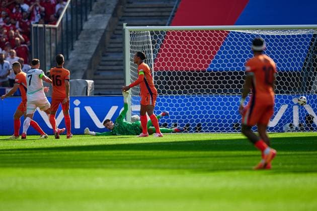 Oesterreich jubelt ueber Tor zum 1:0, Torschuss, GER, UEFA EURO, EM, Europameisterschaft,Fussball 2024, Fussball Herren, UEFA EM 2024 Matchtag 3, Gruppe D, Niederlande vs. Oesterreich, Netherlands vs. Austria, 25.06.2024. GER, UEFA Euro 2024, Fussball Herren, UEFA EM 2024 Matchtag 3, Gruppe D, Niederlande vs. Oesterreich, Netherlands vs. Austria, 25.06.2024. Berlin Copyright: xEibner-Pressefotox xClaudiusxRauchx EP_CRH