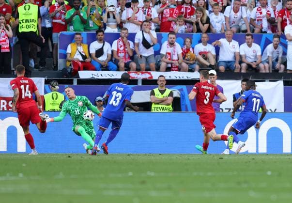 Lukasz Skorupski of Poland saves a shot from Ousmane Dembà là of France France v Poland, UEFA European Championship, EM, Europameisterschaft 2024, Group D, Football, BVB Stadion, Dortmund, Germany, 25 Jun 2024 EDITORIAL USE ONLY No use with unauthorised audio, video, data, fixture lists, club league logos or live services. Online in-match use limited to 120 images, no video emulation. No use in betting, games or single club league player publications. Copyright: xPaulxCurrie Shutterstockx 14555523br