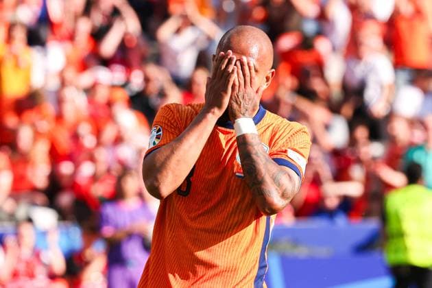 2024-06-25 Netherlands v Austria - Group D - UEFA EURO, EM, Europameisterschaft,Fussball 2024 BERLIN, GERMANY - JUNE 25: Donyell Malen of the Netherlands looks dejected during the Group D - UEFA EURO 2024 match between Netherlands and Austria at Olympiastadion on June 25, 2024 in Berlin, Germany. (Photo by Peter Lous BSR Agency) Berlin Germany Content not available for redistribution in The Netherlands directly or indirectly through any third parties. Copyright: xBSRxAgencyx
