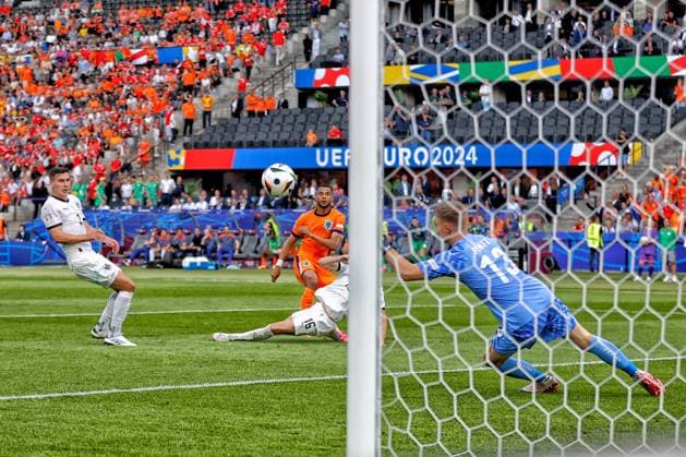 BERLIN, Olympia Stadium , 25-06-2024 , European Football Championship Euro2024, Group stage match no.31 between Netherlands and Austria, Netherlands player Cody Gakpo scoring the 1-1 Netherlands - Austria (Euro2024)  x25596389x Copyright: