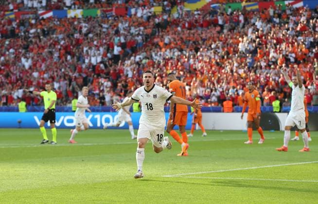 25.06.2024, xtgx, Fussball EM 2024, Niederlande - Österreich emspor, v.l. Romano Schmid (Oesterreich) celebrate the goal, Der Torjubel zum 2:1 (UEFA REGULATIONS PROHIBIT ANY USE OF PHOTOGRAPHS as IMAGE SEQUENCES and or QUASI-VIDEO) Berlin