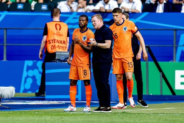 BERLIN, Olympia Stadium , 25-06-2024 , European Football Championship Euro2024, Group stage match no.31 between Netherlands and Austria, Netherlands player Georginio Wijnaldum, Netherlands trainer coach Ronald Koeman, Netherlands player Mickey van de Ven Netherlands - Austria (Euro2024)  x25596651x Copyright:
