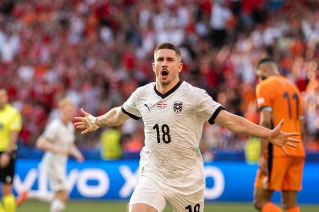 Sport Themen der Woche KW26 Sport Bilder des Tages SOCCER - UEFA EURO, EM, Europameisterschaft,Fussball 2024 BERLIN,GERMANY,25.JUN.24 - UEFA EURO 2024, group stage, Austria vs Netherlands. Image shows the rejoicing of Romano Schmid (AUT).  GEPAxpictures xJohannesxFriedl