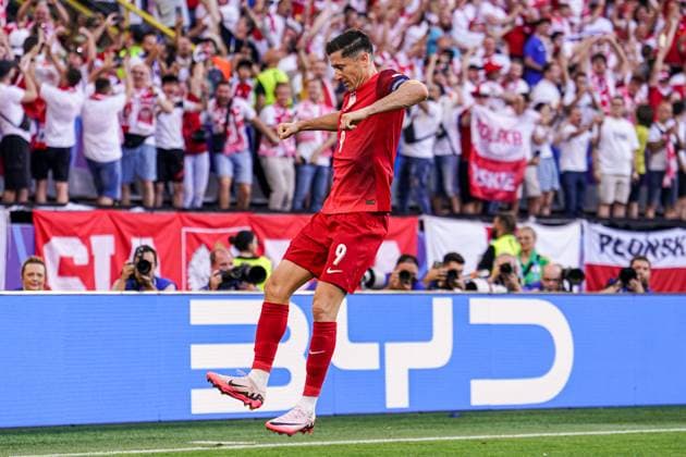 2024-06-25 France v Poland - Group D - UEFA EURO, EM, Europameisterschaft,Fussball 2024 DORTMUND, GERMANY - JUNE 25: Robert Lewandowski of Poland celebrates his teams first goal during the Group D - UEFA EURO 2024 match between France and Poland at BVB Stadion Dortmund on June 25, 2024 in Dortmund, Germany. (Photo by Joris Verwijst BSR Agency) Dortmund Germany Content not available for redistribution in The Netherlands directly or indirectly through any third parties. Copyright: xBSRxAgencyx