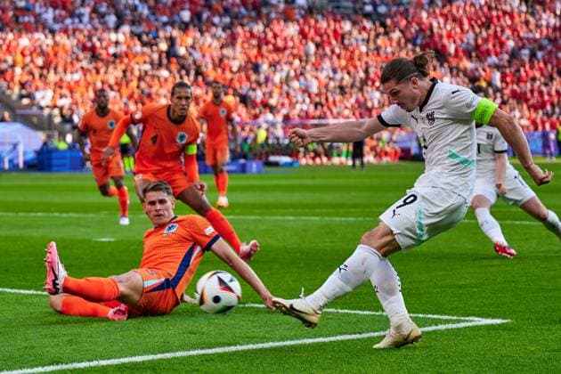 Marcel Sabitzer (Oesterreich, 09), zum Torschuss zum 3:2, GER, UEFA EURO, EM, Europameisterschaft,Fussball 2024, Fussball Herren, UEFA EM 2024 Matchtag 3, Gruppe D, Niederlande vs. Oesterreich, Netherlands vs. Austria, 25.06.2024. GER, UEFA Euro 2024, Fussball Herren, UEFA EM 2024 Matchtag 3, Gruppe D, Niederlande vs. Oesterreich, Netherlands vs. Austria, 25.06.2024. Berlin Copyright: xEibner-Pressefotox xClaudiusxRauchx EP_CRH