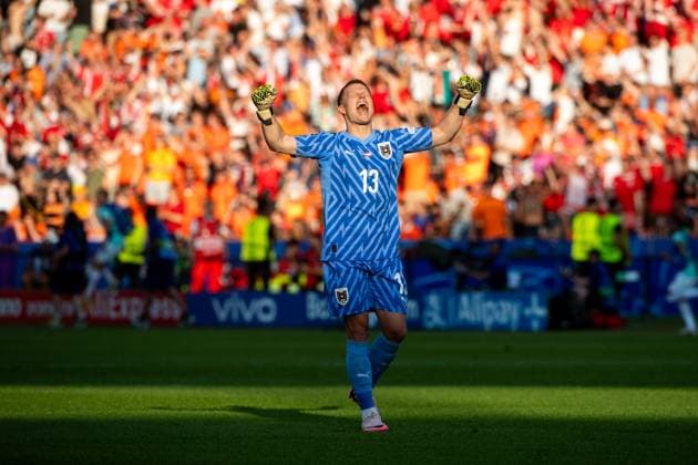 Patrick Pentz (Oesterreich, 13) jubelt ueber das Tor zum 2:3, GER, Netherlands (NED) vs Austria (AUT), Fussball Europameisterschaft, UEFA EURO, EM, Europameisterschaft,Fussball 2024, Gruppe D, 3. Spieltag, 25.06.2024 GER, Netherlands (NED) vs Austria (AUT), Fussball Europameisterschaft, UEFA EURO 2024, Gruppe D, 3. Spieltag, 25.06.2024 Berlin Copyright: xEibner-Pressefoto Memmlerx EP_MMR