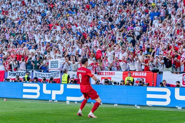 Tor zum 1:1 durch Elfmeter von Robert Lewandowski (Polen, 09) Frankreich vs. Polen, Herren, Fussball, 3. Spieltag, EURO 2024, 25.06.2024, Europameisterschaft, Gruppe D Frankreich vs. Polen, Herren, Fussball, 3. Spieltag, EURO 2024, 25.06.2024, Europameisterschaft, Gruppe D Dortmund Copyright: xEibner-Pressefoto BahhoxKarax EP_FRA