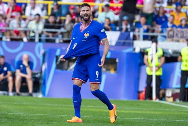 UEFA EURO, EM, Europameisterschaft,Fussball 2024: Frankreich - Polen; 25.06.2024 Olivier Giroud (Frankreich, 9) beschwert sich. UEFA EURO 2024: Frankreich - Polen; BVB Stadion Dortmund, Dortmund, am 25.06.2024 Copyright: xBEAUTIFULxSPORTS Meuselx