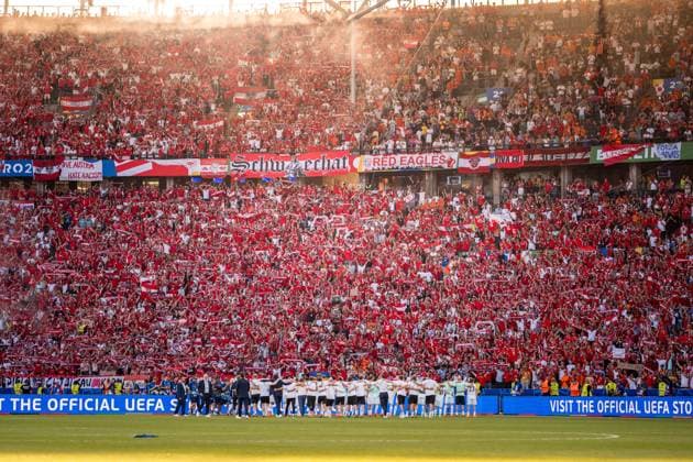 SOCCER - UEFA EURO, EM, Europameisterschaft,Fussball 2024 BERLIN,GERMANY,25.JUN.24 - UEFA EURO 2024, group stage, Austria vs Netherlands. Image shows the rejoicing of fans of AUT and the team of AUT.  GEPAxpictures xJohannesxFriedl