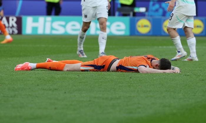 Wout Weghorst enttäuscht nach vergebener Torchance Enttäuschung Fußball Fussball Europameisterschaft Euro 2024 EM Herren Saison 2023 2024 25.06.2024 Niederlande NED vs. Österreich AUT in Berlin DFL regulations prohibit any use of photographs as image sequences and or quasi-video.