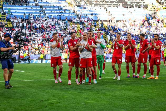 25.06.2024 DORTMUND, SIGNAL IDUNA PARK PILKA NOZNA (FOOTBALL), UEFA EURO, EM, Europameisterschaft,Fussball 2024 MECZ FRANCJA - POLSKA ( FRANCE - POLAND ) NZ KAMIL GROSICKI ROBERT LEWANDOWSKI PAWEL DAWIDOWICZ FOTO LUKASZ SKWIOT CYFRASPORT NEWSPIX.PL --- Newspix.pl  20240625CSLS128