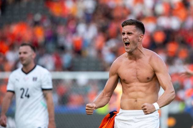 Christoph Baumgartner (Oesterreich, 19) jubelt ueber den Sieg und Einzug in das Achtelfinale als Gruppensieger, GER, Netherlands (NED) vs Austria (AUT), Fussball Europameisterschaft, UEFA EURO, EM, Europameisterschaft,Fussball 2024, Gruppe D, 3. Spieltag, 25.06.2024 GER, Netherlands (NED) vs Austria (AUT), Fussball Europameisterschaft, UEFA EURO 2024, Gruppe D, 3. Spieltag, 25.06.2024 Berlin Copyright: xEibner-Pressefoto Memmlerx EP_MMR