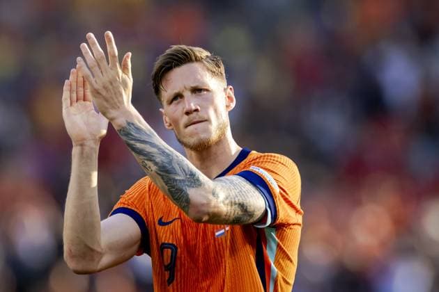 BERLIN - Wout Weghorst of Holland after the lost match against Austria during the UEFA EURO, EM, Europameisterschaft,Fussball 2024 group D match between the Netherlands and Austria at the Olympiastadion on June 25, 2024 in Berlin, Germany. ANP KOEN VAN WEEL UEFA EURO 2024 2024 xVIxANPxSportx xxANPxIVx 502050361 originalFilename: 502050361.jpg