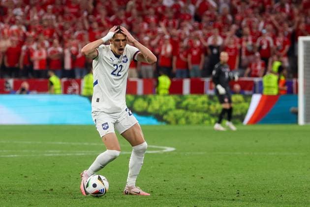 Sasa Lukic 22 (Serbien), Daenemark vs. Serbien, Fussball, UEFA EURO, EM, Europameisterschaft,Fussball 2024, Gruppenphase, 3. Spieltag, 25.06.2024 Muenchen Bayern Deutschland