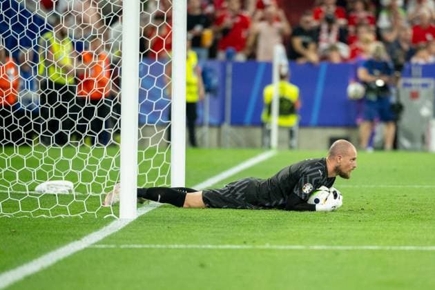 Predrag Rajkovic (Serbien, 01), GER, Daenemark (DEN) vs. Serbien (SRB), Fussball Europameisterschaft, UEFA EURO, EM, Europameisterschaft,Fussball 2024, Gruppe E, 3. Spieltag, 25.06.2024, GER, Daenemark (DEN) vs. Serbien (SRB), Fussball Europameisterschaft, UEFA EURO 2024, Gruppe E, 3. Spieltag, 25.06.2024 Muenchen Copyright: xEibner-Pressefoto SaschaxWaltherx EP_SWA