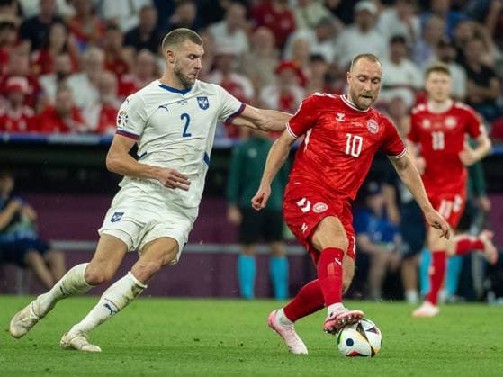 Strahinja Pavlovic (Serbien, 02), Christian Eriksen (Daenemark 10), GER, Daenemark (DEN) vs. Serbien (SRB), Fussball Europameisterschaft, UEFA EURO, EM, Europameisterschaft,Fussball 2024, Gruppe E, 3. Spieltag, 25.06.2024, GER, Daenemark (DEN) vs. Serbien (SRB), Fussball Europameisterschaft, UEFA EURO 2024, Gruppe E, 3. Spieltag, 25.06.2024 Muenchen Copyright: xEibner-Pressefoto SaschaxWaltherx EP_SWA