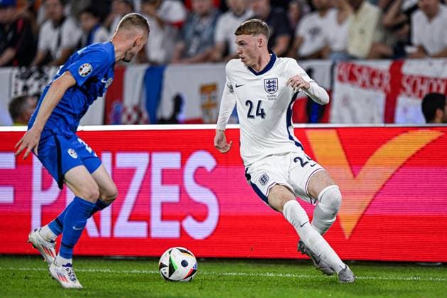 2024-06-25 England v Slovenia - Group C - UEFA EURO, EM, Europameisterschaft,Fussball 2024 COLOGNE, GERMANY - JUNE 25: Cole Palmer of England dribbles during the Group C - UEFA EURO 2024 match between England and Slovenia at RheinEnergieStadion on June 25, 2024 in Cologne, Germany. (Photo by Pablo Morano BSR Agency) Cologne Germany Content not available for redistribution in The Netherlands directly or indirectly through any third parties. Copyright: xBSRxAgencyx