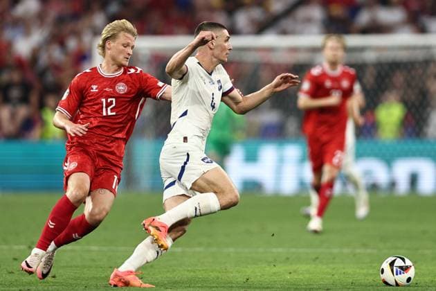 Nikola Milenkovic (Serbia)Kasper Dolberg (Denmark) during the UEFA EURO, EM, Europameisterschaft,Fussball Germany 2024 match between Denmark 0-0 Serbia at Munich Football Arena on June 25, 2024 in Munich, Germany. Noxthirdxpartyxsales  (257681547)