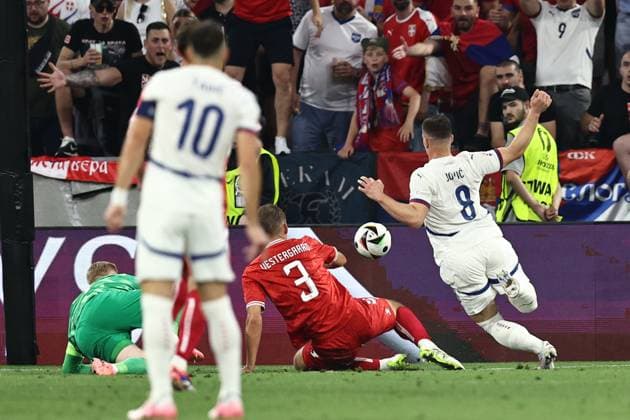Luka Jovic (Serbia)Jannik Vestergaard (Denmark)Kasper Schmeichel (Denmark) during the UEFA EURO, EM, Europameisterschaft,Fussball Germany 2024 match between Denmark 0-0 Serbia at Munich Football Arena on June 25, 2024 in Munich, Germany. Noxthirdxpartyxsales  (257681601)