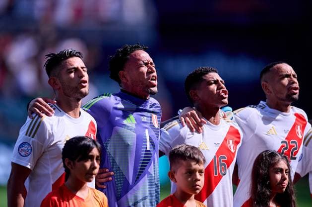 RECORD DATE NOT STATED Copa America USA 2024 Peru vs Canada Carlos Zambrano, Pedro Gallese, Wilder Cartagena, Alexander callers of Peru during the game between Peru and Canada as part of the CONMEBOL Copa America USA 2024 group A, at Childrens Mercy Park Stadium, on June 25, 2024 in Kansas City, Kansas, United States. KANSAS CITY KANSAS UNITED STATES  Copyright: xJosexLuisxMelgarejox 20240625171905_CA_GA_2024_PER_CAN_GALLESE74