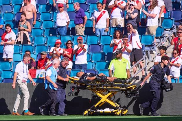 RECORD DATE NOT STATED Copa America USA 2024 Peru vs Canada Assistant Referee Humberto Panjoj of Guatemala receives Attention Medical during the game between Peru and Canada as part of the CONMEBOL Copa America USA 2024 group A, at Childrens Mercy Park Stadium, on June 25, 2024 in Kansas City, Kansas, United States. KANSAS CITY KANSAS UNITED STATES  Copyright: xJONATHANxDUENASx 20240625181706_CA_GA_2024_PER_CAN_PANJOJ141