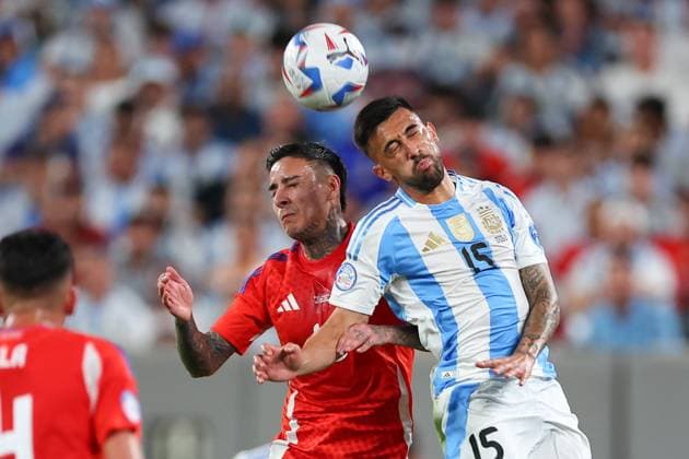 EAST RUTHERFORD, NJ - JUNE 25: Nicolás González 15 of Argentina heads the ball during the first half of the CONMEBOL Copa America Group stage game against Chile on June 25, 2024 at MetLife Stadium in East Rutherford, New Jersey. (Photo by Rich Graessle Icon Sportswire) SOCCER: JUN 25 CONMEBOL Copa America - Chile vs Argentina EDITORIAL USE ONLY Icon240625508