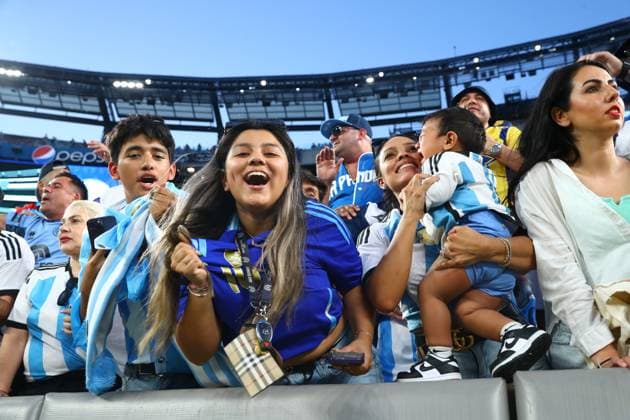 Sport Bilder des Tages Chile and Argentina during the Copa America USA 2024, group A match between, at MetLife stadium in New Jersey, on June 25, 2024. NEW JERSEY UNITED STATES Copyright: xALEJANDROxPAGNIx